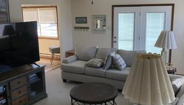 Great Value - Oceanside Raised Ranch Location Is Perfect For Walking To Beach, Restaurants, Pizza, Ice Cream Or Coffee 13419 - Foto 3