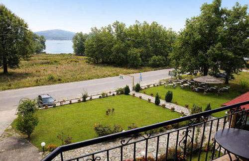 Orama Hotel - Serene Lake Plastira Retreat with Stunning Views - Photo 8