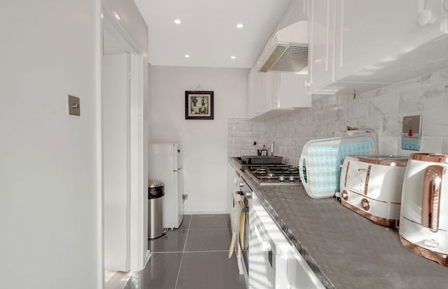 Apartment-sleeps3-heating-television-internet - Photo 5