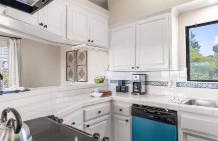 Scenic Deck w Sunset Views Near Temecula Wineries Estrada Ranch by AvantStay - Foto 14