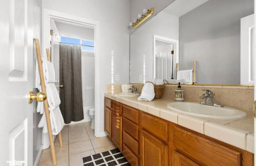 NorthWest Farmhouse - Photo 12