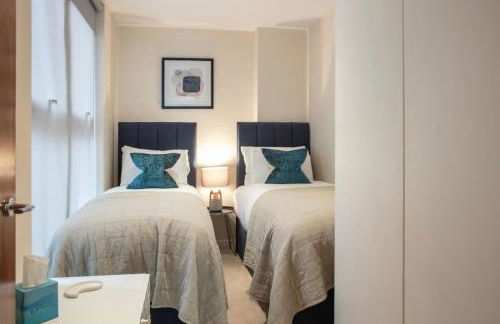 Westminster 2 bed 2 bath apartment with Air-Con - Photo 3