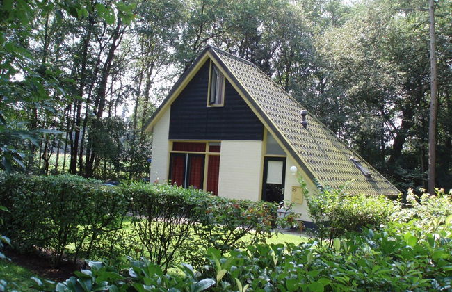 Attractive Holiday Home with Large Garden near Zwolle - Photo 36