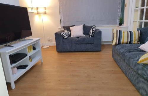 Modern 4 bedroom house in Heathrow, London - Foto 23