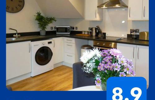 Telford Townhouse with Parking - Foto 1