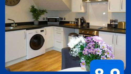 Telford Townhouse with Parking - Foto 1