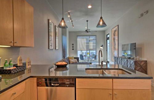 Urban Escape in SoLA with Private Patio! - Foto 12