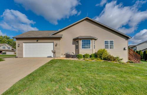 Luxury Prairie Retreat 5 Min from Madison! - Photo 37