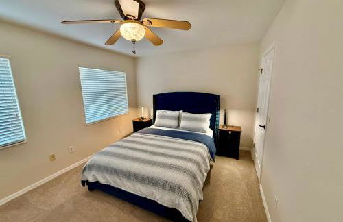 Luxury Village 4BR Pool Home near Disney Parks - Foto 43