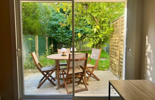 Appartement design et cosy avec terrasse a 10min de Paris et RER C Vitry sur Seine a 150m - Foto 5