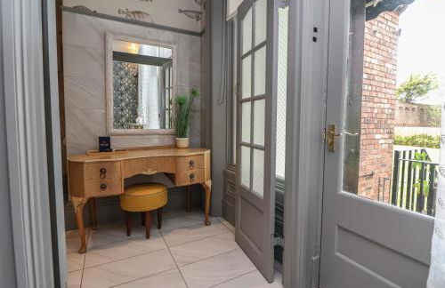 Ismay Billiard Room Apartment - Titanic Interest - Foto 20