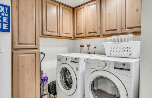 Modern 3BD -Walk to Lake & Beach - Foto 44