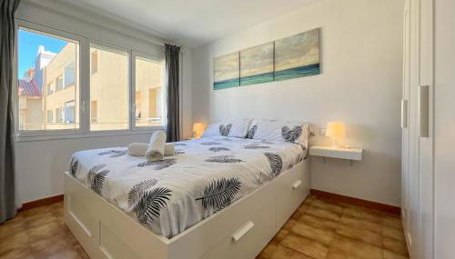 Apartment in Pineda de Mar by the Beach - Photo 2