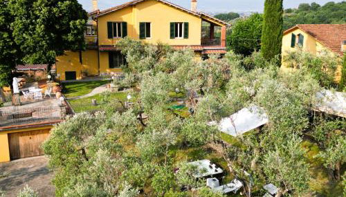Villa panoramica con Jacuzzi privata tra Firenze & Lucca ,3 camere, 4 bagni - Foto 5