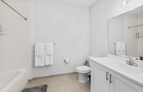 Jersey City's Best Enjoy Our Deluxe 1 Bedroom Condo Only 25 Minutes to NYC - Foto 17