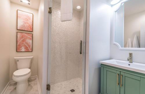 NEWLY Renovated Short Walk to Beach and Beach Club - Sleeps 12 - Foto 22