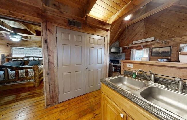 Pop's Perch 2 Bedroom Cabin by RedAwning - Foto 10