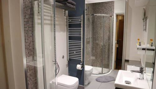 Modern Private Studio Room - Foto 5, towels, Shower