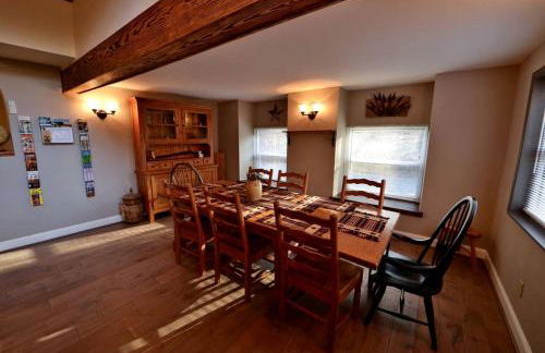 Secluded Cabin Close to the Shenandoah River in Shenandoah, Virginia - Photo 4