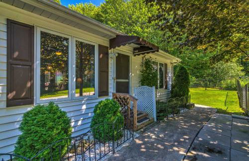 Serene Orchard Park Apartment Large Yard and Patio! - Foto 1