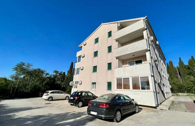 Bright and Cozy Apartment With Balcony in Kastel Luksic - Foto 11