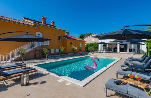 Villa Noa's Pool House, a modern and luxurious villa near the sea - Foto 1