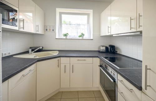 ImmoStay G#1 Ferienhaus - Parken & WiFi, 2 Balkone und 2 Bäder,4K - Foto 40