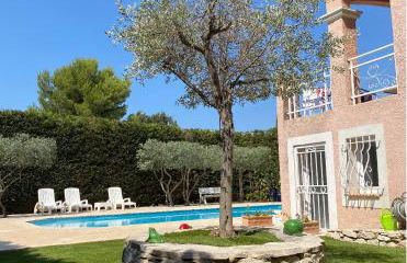 T3 avec jardin et piscine privée - Photo 11