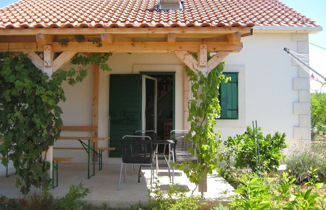 New Modern House in a Quiet Island Area w. Garden - Foto 14