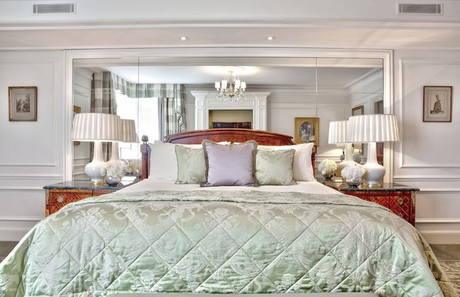 Four Seasons Hotel George V - Photo 39