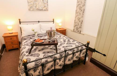 Cambridge Lodge - Photo 26