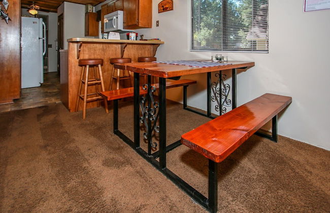 Cedar Pines - Mountain home in a tree filled neighborhood with WIFI - Foto 7