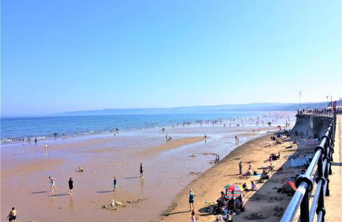 Number 12 Yorkshire Holiday House - Photo 24