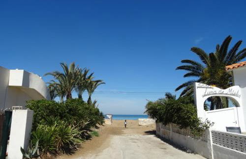 Villa at seafront with private garden-655 - Foto 3