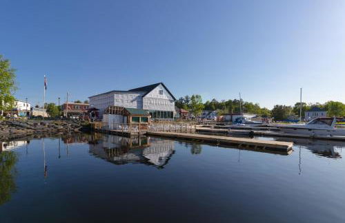 Water's Edge - Foto 26