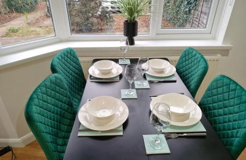 Lovely 2 Bed Heathrow and parking - Foto 5