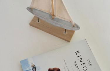 Exquisite Carpinteria Beach Cottage, Steps Away From The Beach - Photo 6