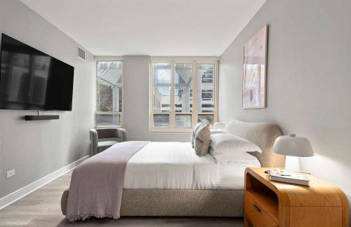 The Bernadin- Designer 3BR City Center with Balcony - Photo 10