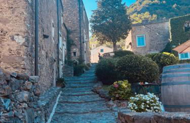 Spacious 2 bedroom condo - Photo 19