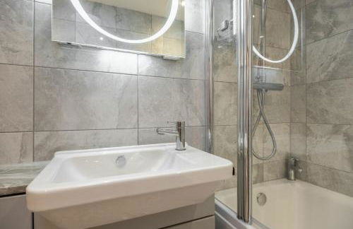 Hollyhocks - Foto 18