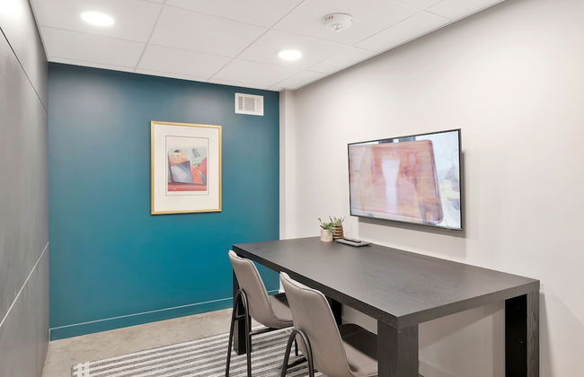 Cozy Downtown Spot, Gym, 5 min to Hospital) for field - Foto 74