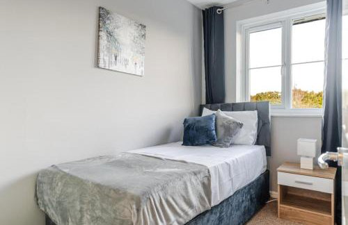 Modern Three Bedroom House Free parking wifi - Foto 19