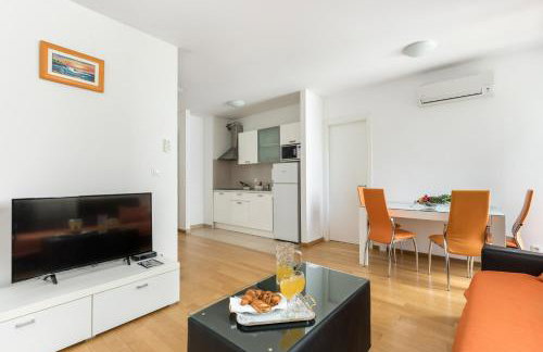 Apartment Marcela With Private Parking - Photo 3