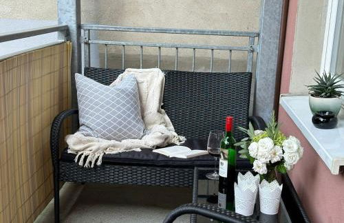 Appartement "STADTGEFLÜSTER" im Zentrum, inkl Stellplatz, 2 Betten, Babybett, Balkon, gratis Kaffee und Tee, WLAN - Foto 7