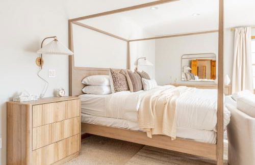 8BR Luxury Maplewood Manor, Hot Tub & Fire Pit - Foto 38