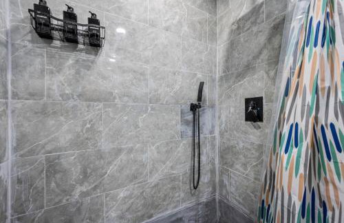 Bright and Cozy Studio in Prime West University Location - Foto 6