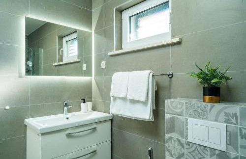 Villa Petmat - with private pool and 6 bedrooms - Photo 63