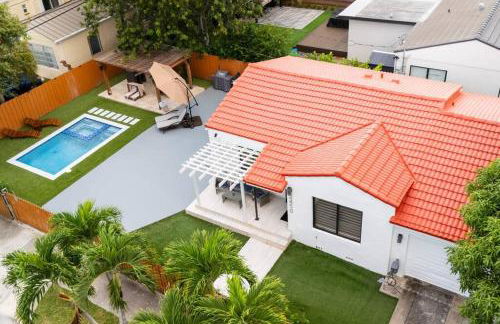 Luxury Retreat 3B ,2Ba POOL , Coral Gables Center - Photo 49