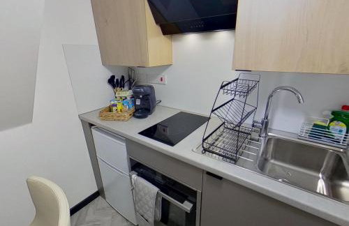 Stylish Modern Studio Near MediaCityUK & Manchester Centre - Free Parking - Sleeps 2 Enjoy - Foto 16