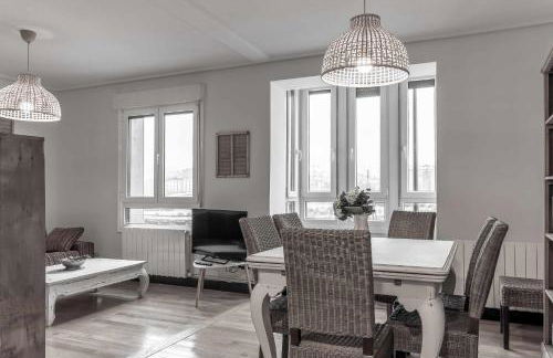 Apartamento KUIA con vistas frontales a la Ría de Bilbao cerca del metro - Foto 8